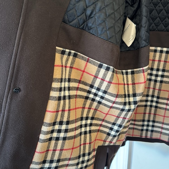 Burberry Men’s wool coat - Picture 9 of 14